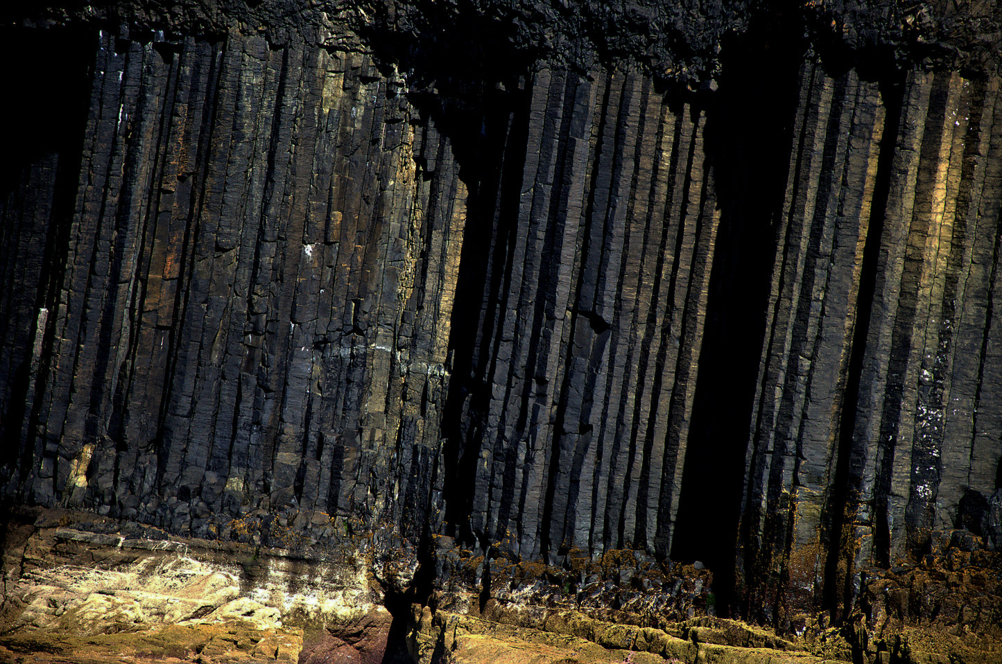 Basalto - Stuðlagil Canyon